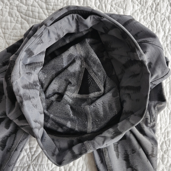 Lululemon InStill High-Rise Crop Tight 23" - Camo Asphalt Grey Black - Picture 8 of 15